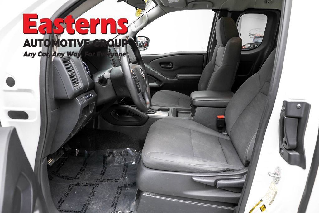 Used 2022 Nissan Frontier S RWD image 15