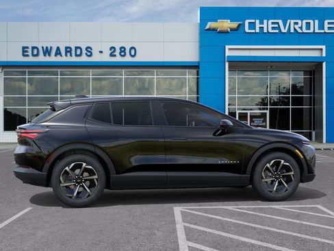 New 2026 Chevrolet Equinox EV LT image 5