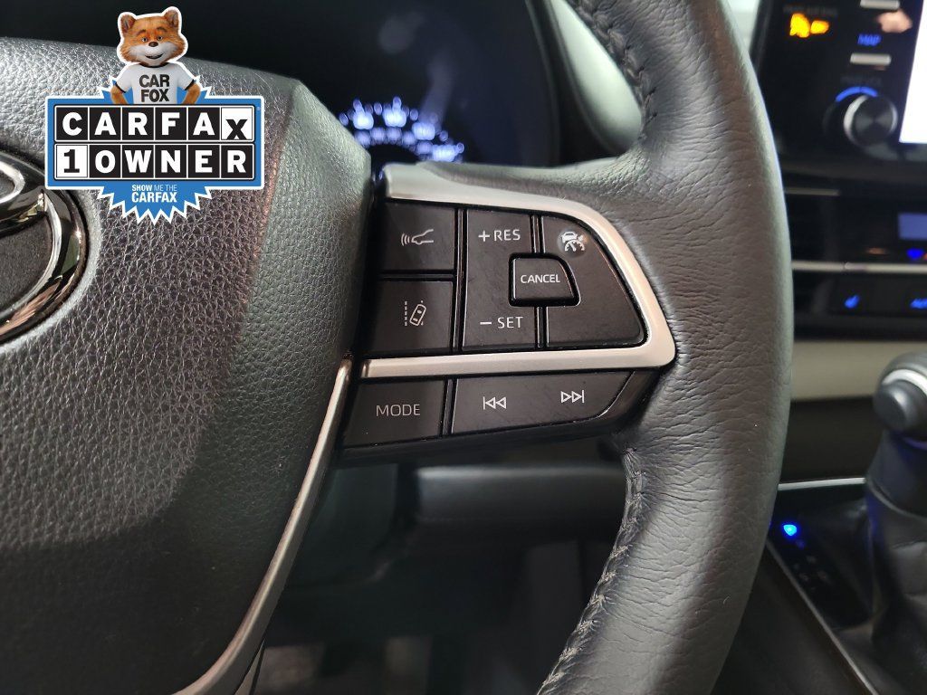 Used 2022 Toyota Sienna XLE FWD image 27