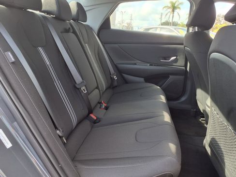 New 2025 Hyundai Elantra SEL image 32