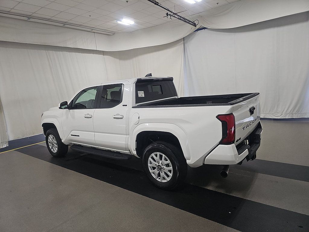 Used 2024 Toyota Tacoma SR5 AWD/4WD image 14