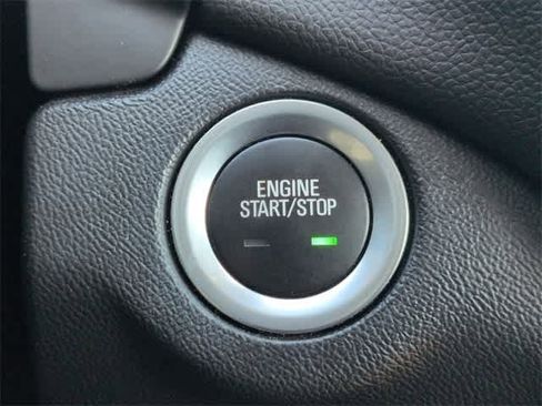 Used 2020 Chevrolet Equinox LT image 36