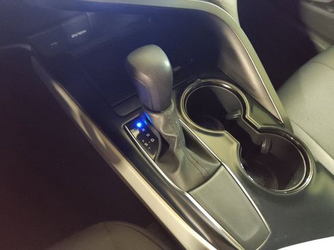 Used 2020 Toyota Camry LE image 26