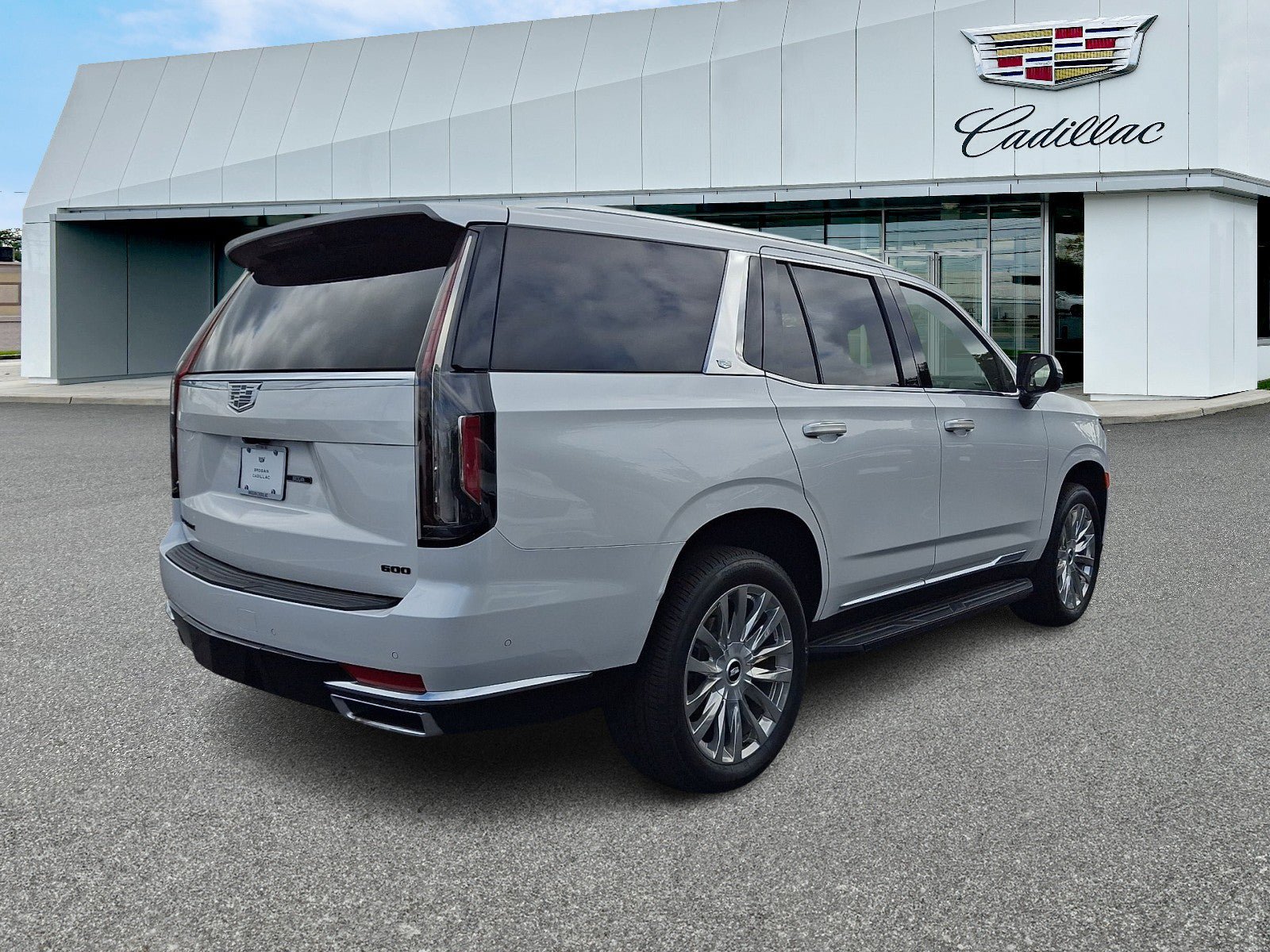 Used 2021 Cadillac Escalade Premium Luxury AWD/4WD image 5