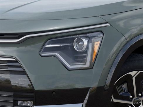New 2025 Kia Niro SX image 10