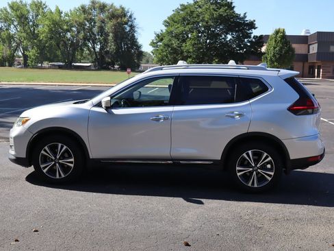 Used 2018 Nissan Rogue SL FWD image 9