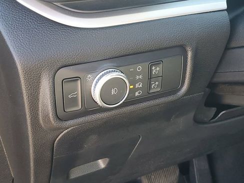 Used 2021 Ford Explorer XLT w/ Equipment Group 202A AWD/4WD image 22