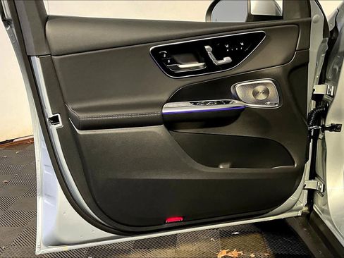 New 2026 Mercedes-Benz GLC 300 4MATIC image 11