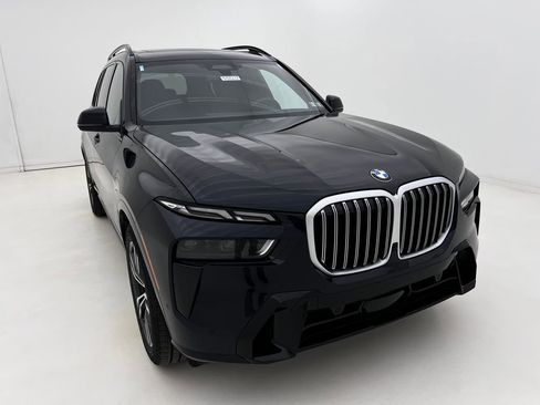 New 2026 BMW X7 xDrive40i image 3