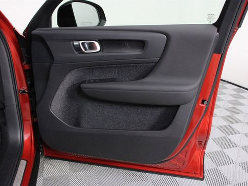 Certified 2023 Volvo C40 P8 Recharge Plus w/ Climate Package image 21