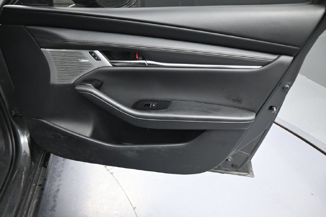 Used 2024 MAZDA MAZDA3 s FWD image 13