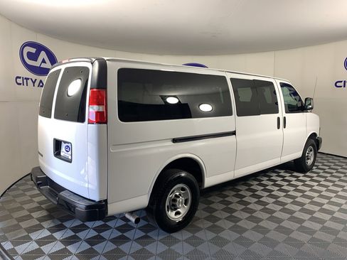Used 2023 Chevrolet Express 3500 LS RWD image 3