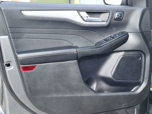 Certified 2025 Ford Escape Platinum image 7