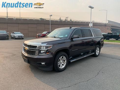 Used 2018 Chevrolet Suburban LT AWD/4WD image 3