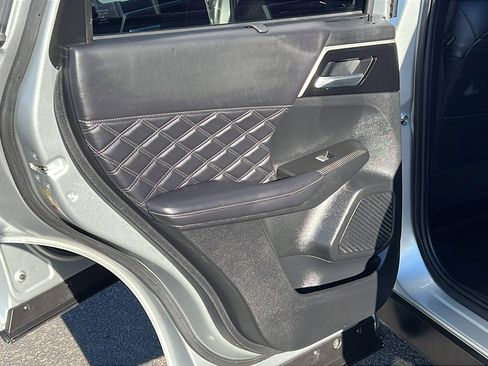 Used 2024 Mitsubishi Outlander SEL image 12