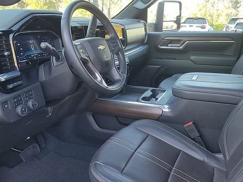 Used 2024 Chevrolet Silverado 2500 High Country w/ High Country Premium Package image 15