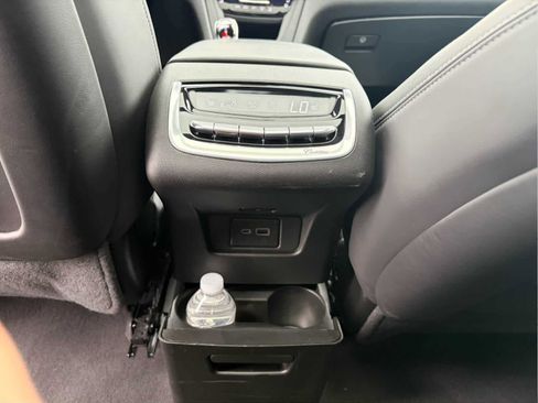 Used 2025 Cadillac XT6 Sport w/ Platinum Package image 21