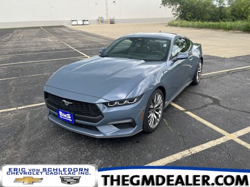 Used 2025 Ford Mustang Premium image 1