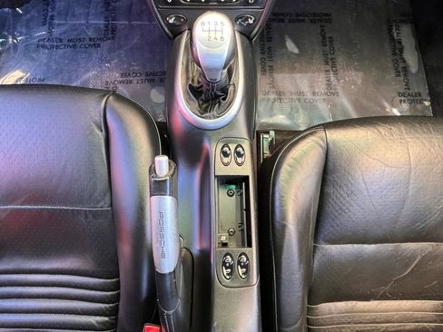 Used 2001 Porsche 911 Carrera 4 AWD/4WD image 19