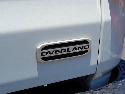 Used 2022 Jeep Gladiator Overland w/ Trailer Tow Package image 22