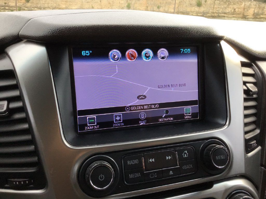 Used 2017 Chevrolet Suburban Premier AWD/4WD image 21