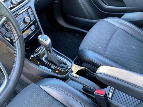 Used 2018 Buick Encore Preferred image 13