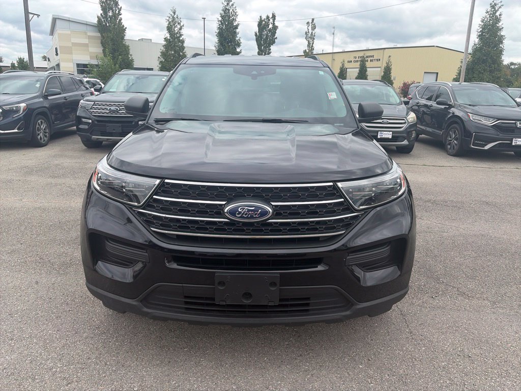 Used 2023 Ford Explorer XLT AWD/4WD image 9