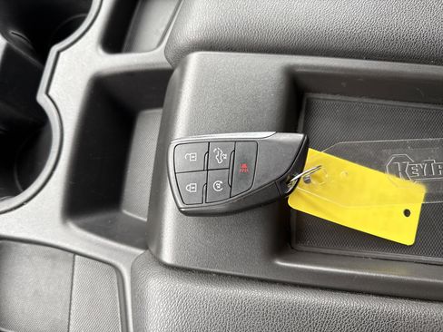 Used 2025 GMC Sierra 1500 SLT image 29