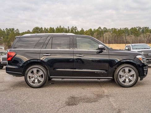 Certified 2023 Ford Expedition Platinum image 9