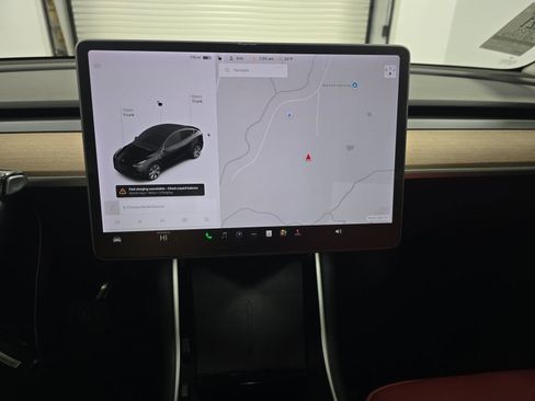 Used 2021 Tesla Model Y Long Range image 12