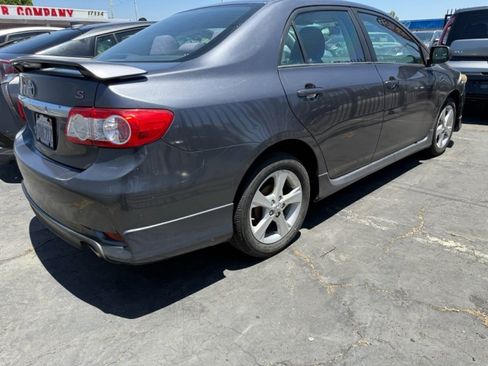 Used 2011 Toyota Corolla S FWD image 5