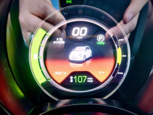 Used 2018 FIAT 500 e image 21