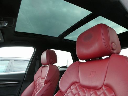 Used 2022 Audi SQ5 Prestige w/ Prestige Package image 40