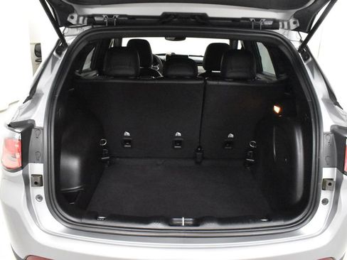 Used 2023 Jeep Compass Limited w/ Sun and Sound Group image 11