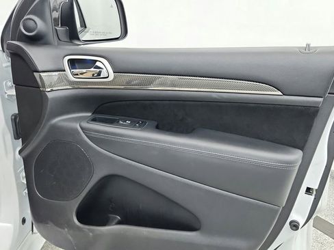 Used 2018 Jeep Grand Cherokee Trackhawk image 35