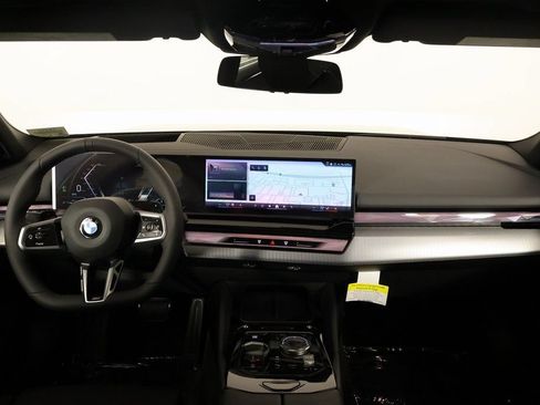 New 2027 BMW 530i RWD image 4
