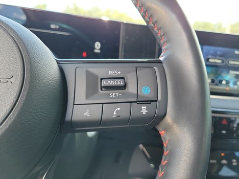 Certified 2025 Nissan Kicks SR w/ SR Premium Package FWD image 24