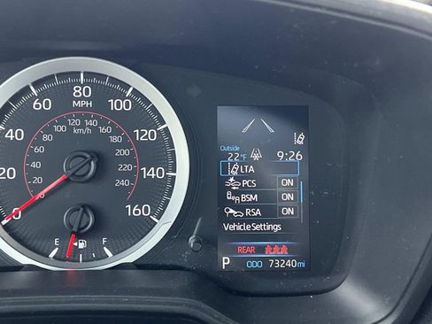 Used 2020 Toyota Corolla SE w/ SE Premium Package FWD image 17