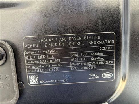 Used 2023 Land Rover Defender 90 X-Dynamic SE image 23
