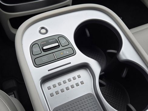 New 2026 Hyundai Ioniq 9 Calligraphy image 19