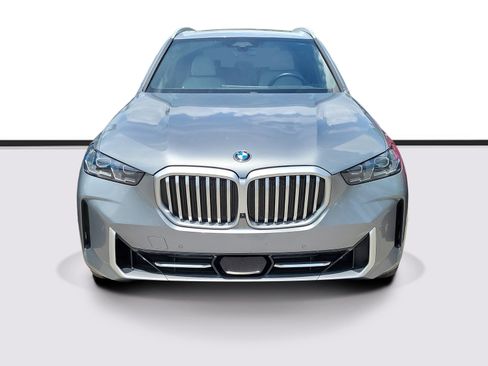 Used 2024 BMW X5 xDrive40i w/ Premium Package AWD/4WD image 2