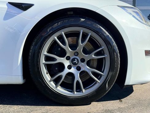 Used 2021 Tesla Model S Plaid image 10