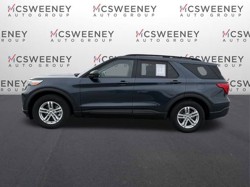 Used 2022 Ford Explorer XLT image 2
