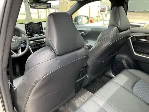 Used 2021 Toyota RAV4 XSE AWD/4WD image 15