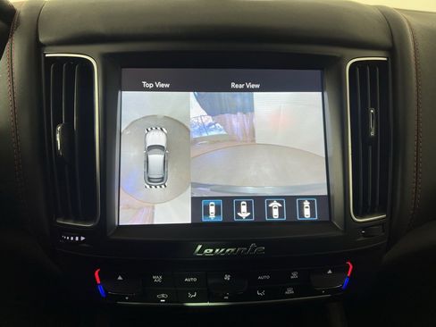 Used 2019 Maserati Levante Trofeo image 34