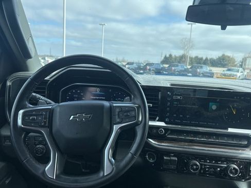 Used 2023 Chevrolet Silverado 1500 RST image 10