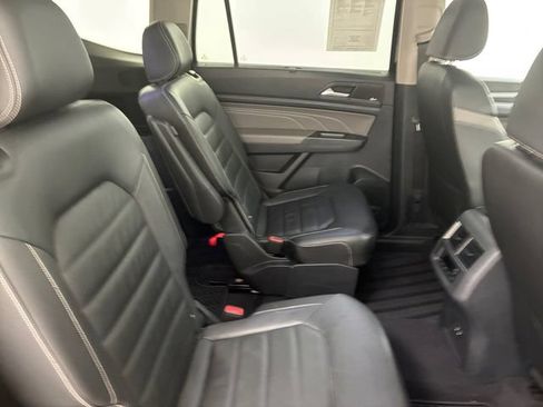 Used 2023 Volkswagen Atlas SEL Premium AWD/4WD image 16