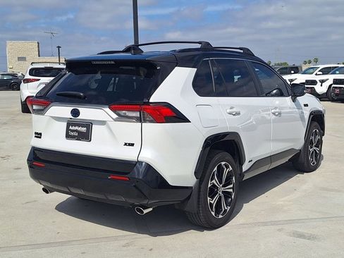 Used 2024 Toyota RAV4 XSE w/ Premium Package image 5