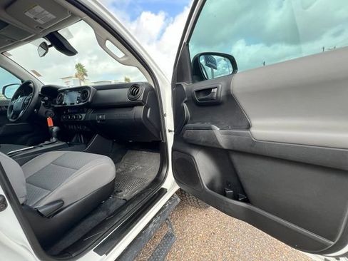 Used 2023 Toyota Tacoma SR AWD/4WD image 23