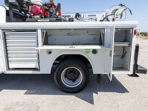 Used 2019 Ford F350 XL w/ Power Equipment Group RWD image 27